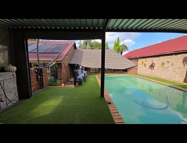 4 BEDROOM HOUSE FOR SALE IN DORANDIA